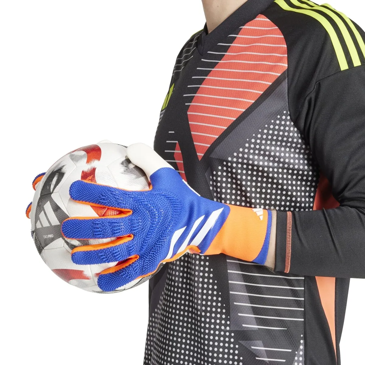 adidas Predator Pro Goalkeeper Gloves | IS7587