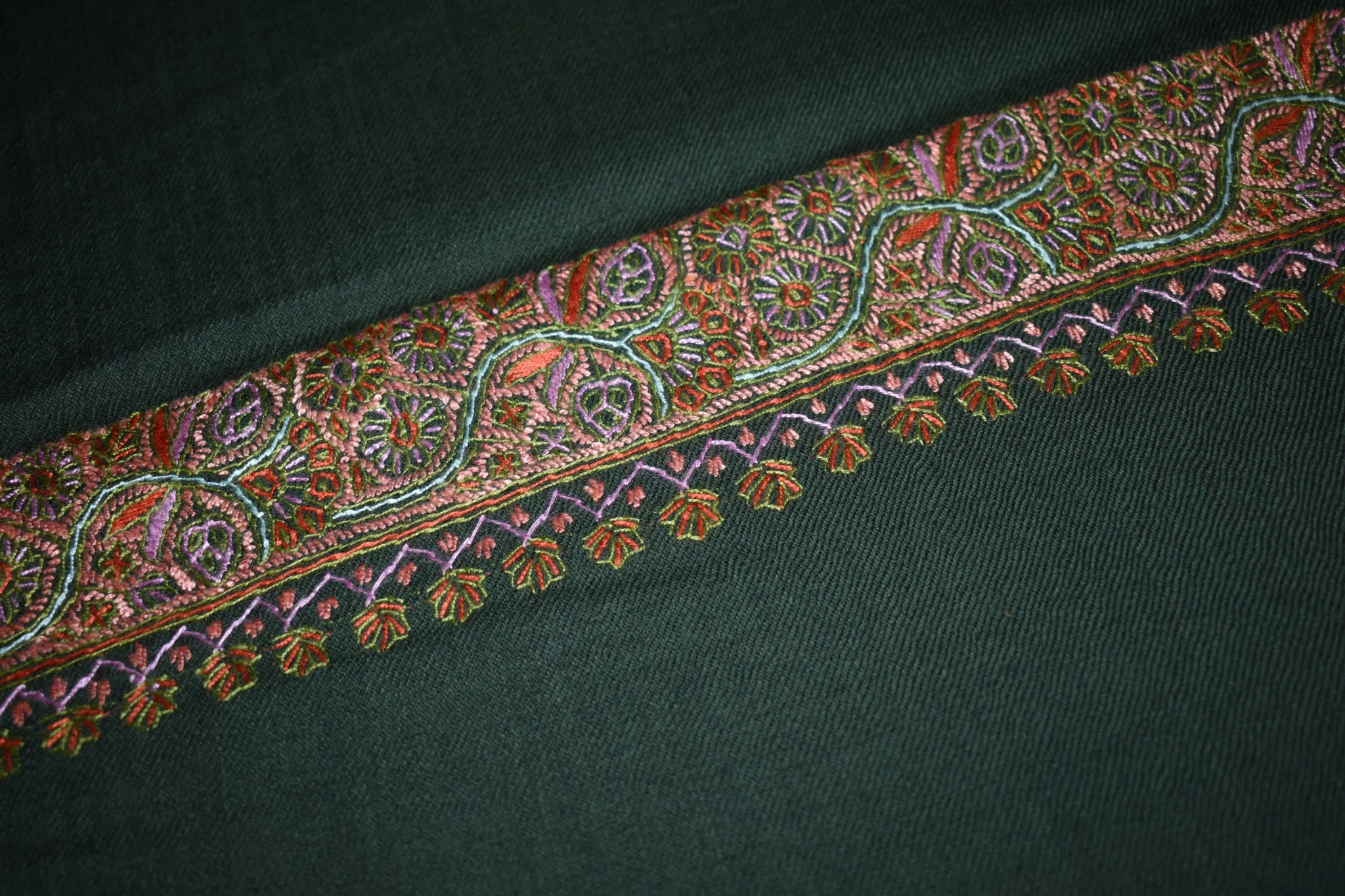 Embroidered shawl fine wool green 40x80 inch