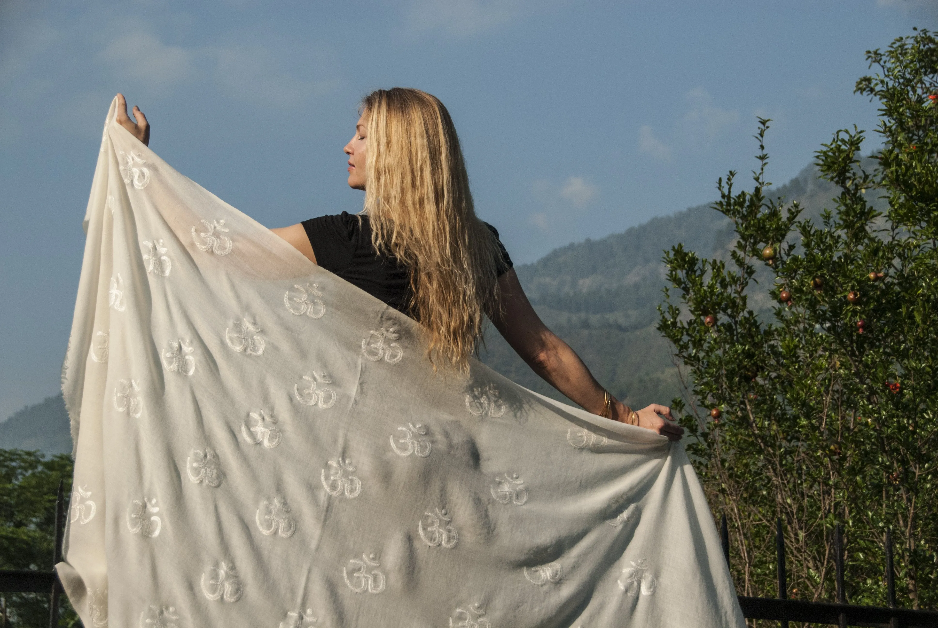 PURNA OM - Om Yoga Blanket